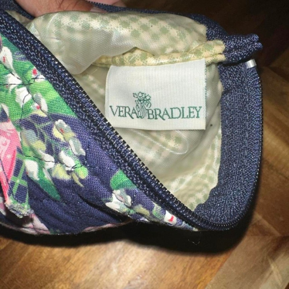 vintage Vera Bradley cosmetic case in the "Return to Happiness" pattern - Picture 4 of 4